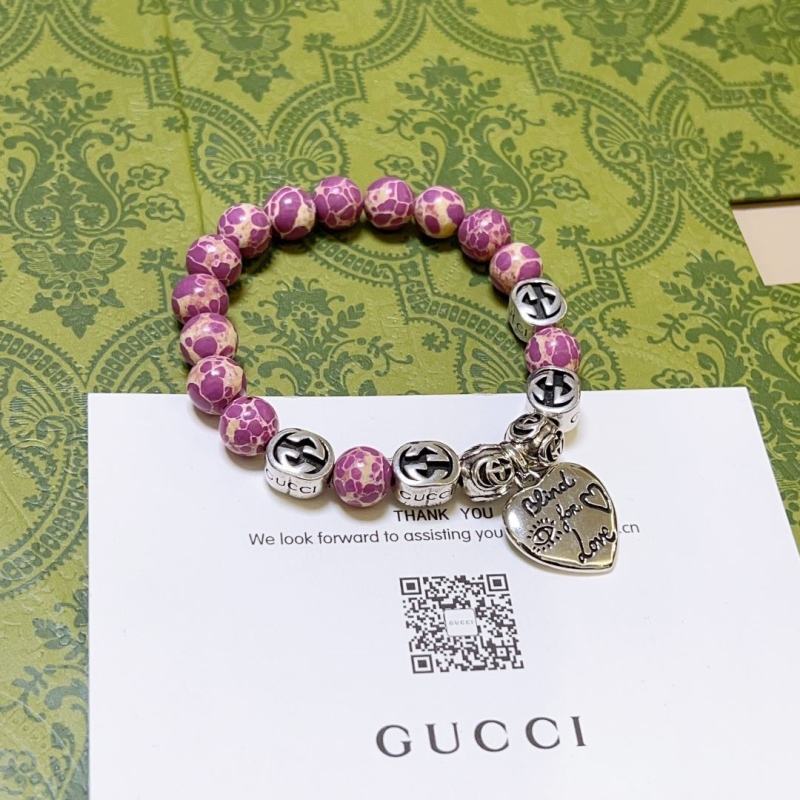 G*u*i bracelets
